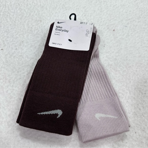 Nike Accessories - Nike Everyday Socks